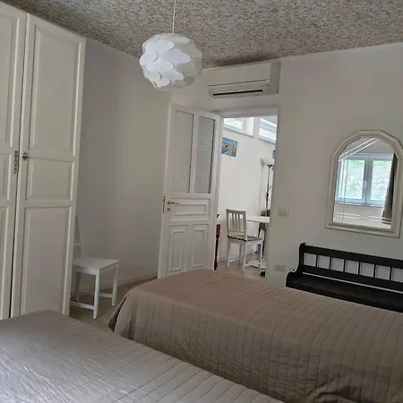Cozy & Charming House On The Sorrento Coast *